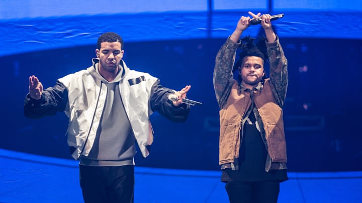 Drake Performs with The Weeknd.