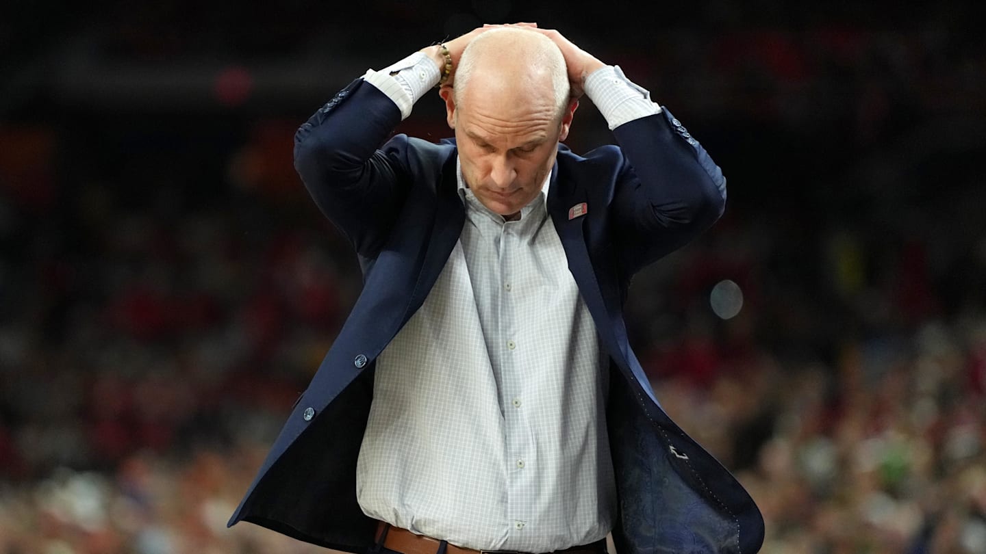 Why Dan Hurley Is Worried About His ‘Lucky Suit’ Ahead of UConn’s Championship Game