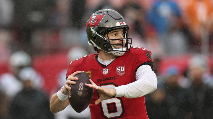 Tampa Bay Buccaneers quarterback Baker Mayfield (6) throws a pass against the Carolina Panthers Tampa Bay Buccaneers quarterback Baker Mayfield (6) throws a pass against the Carolina Panthers