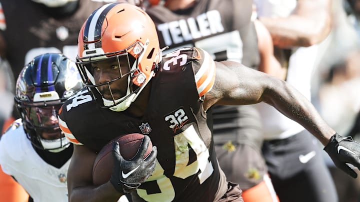 Oct 1, 2023; Cleveland, Ohio, USA; Cleveland Browns running back Jerome Ford (34) runs with the ball