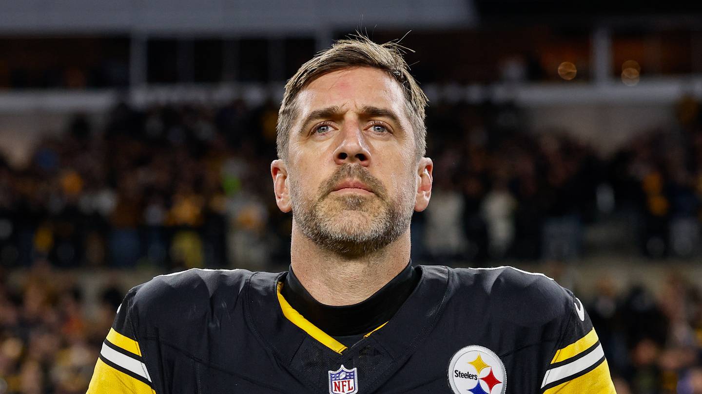 Aaron Rodgers' imminent retirement intensifies Steelers' backup QB battle
