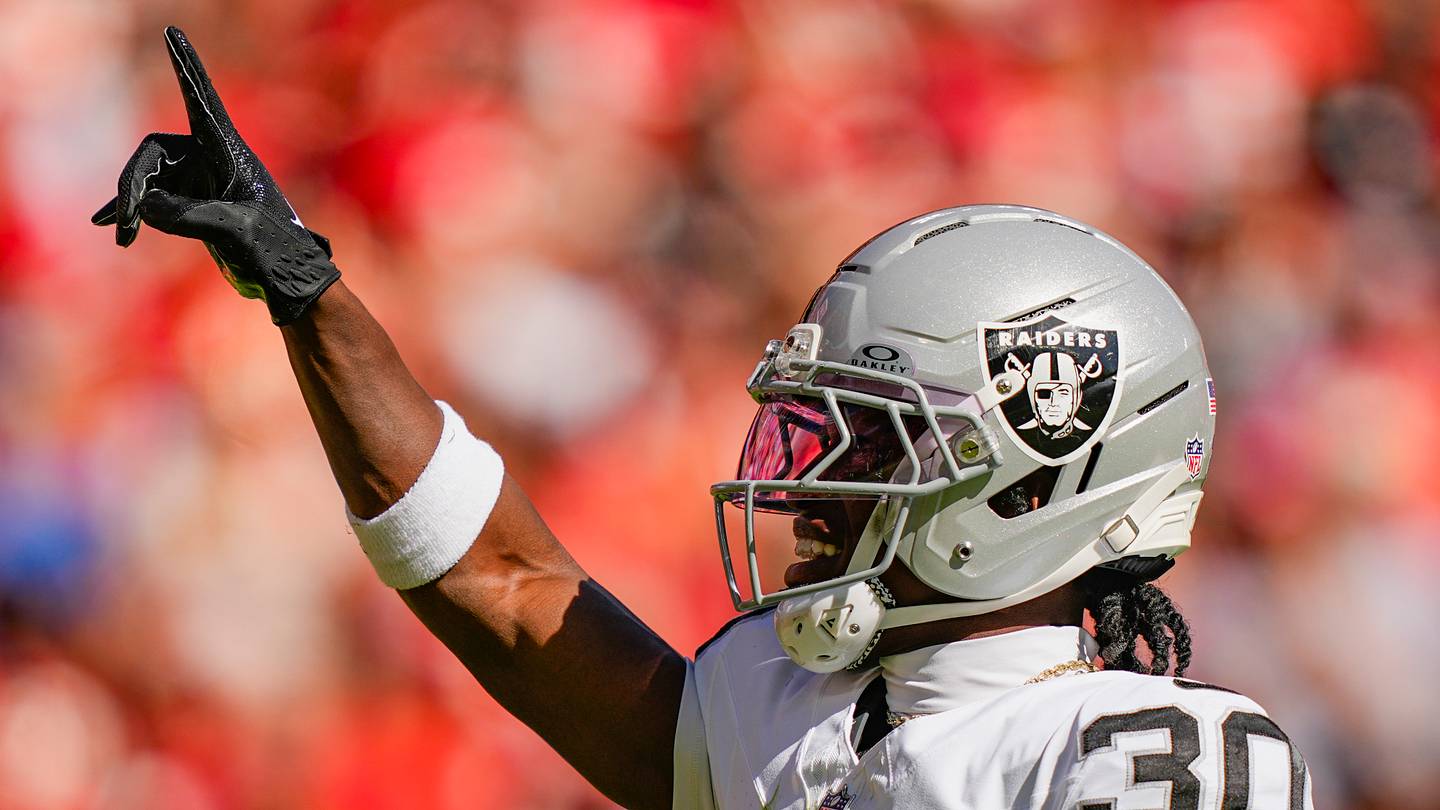 Falcons' CB3 battle has a surprise frontrunner beginning to take shape