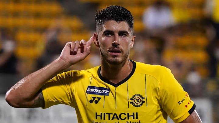 Pedro Raul é o novo camisa 9 do Vasco