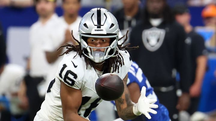 Oct 5, 2025; Indianapolis, Indiana, USA; Las Vegas Raiders wide receiver Jakobi Meyers (16) makes a catch against the Indianapolis Colts during the second half at Lucas Oil Stadium. Mandatory Credit: Trevor Ruszkowski-Imagn Images Oct 5, 2025; Indianapolis, Indiana, USA; Las Vegas Raiders wide receiver Jakobi Meyers (16) makes a catch against the Indianapolis Colts during the second half at Lucas Oil Stadium. Mandatory Credit: Trevor Ruszkowski-Imagn Images