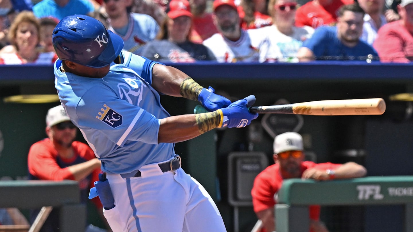 Rangers Potentially Shake Up Outfield Rotation by Claiming Dairon Blanco