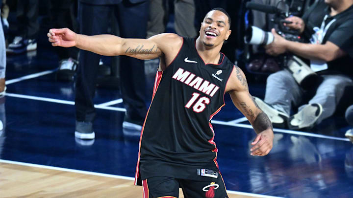 Miami Heat forward Keshad Johnson (16) reacts in the slam dunk competition  (Mandatory Credit: William Liang-Imagn Images)