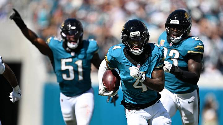 Jacksonville cornerback Jarrian Jones had one of two interceptions of Drake Maye in the Jaguars' 35-6 win over New England on Sunday. Jacksonville cornerback Jarrian Jones had one of two interceptions of Drake Maye in the Jaguars' 35-6 win over New England on Sunday.