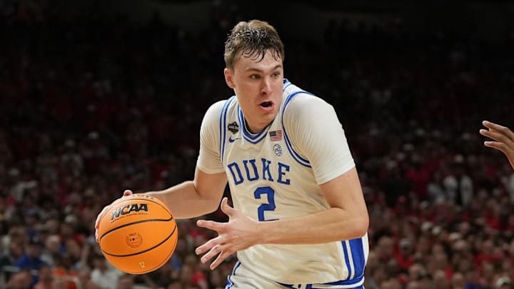 Apr 5, 2025; San Antonio, TX, USA; Duke Blue Devils forward Cooper Flagg (2) dribbles the ball against Houston Cougars forward Ja'Vier Francis (5) during the second half in the semifinals of the men's Final Four of the 2025 NCAA Tournament at the Alamodome. Mandatory Credit: Bob Donnan-Imagn Images Apr 5, 2025; San Antonio, TX, USA; Duke Blue Devils forward Cooper Flagg (2) dribbles the ball against Houston Cougars forward Ja'Vier Francis (5) during the second half in the semifinals of the men's Final Four of the 2025 NCAA Tournament at the Alamodome. Mandatory Credit: Bob Donnan-Imagn Images