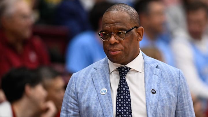 North Carolina Tar Heels head coach Hubert Davis