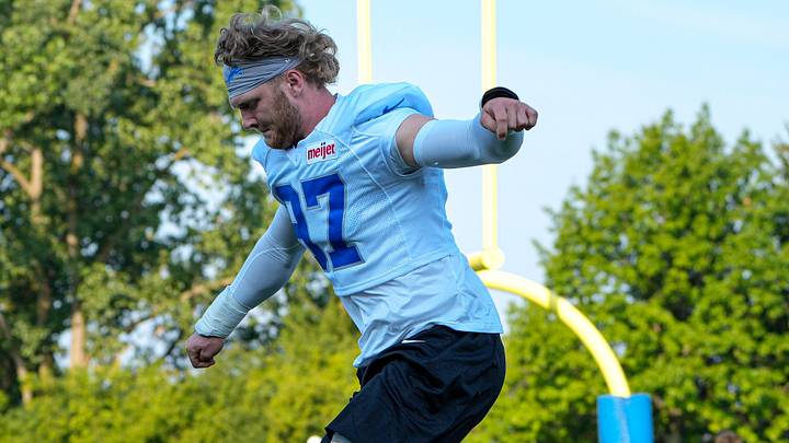 Detroit Lions defensive end Aidan Hutchinson (97) practices during training camp 