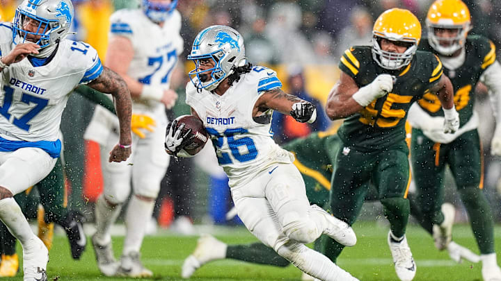 Detroit Lions running back Jahmyr Gibbs (26) runs against Green Bay Packers Detroit Lions running back Jahmyr Gibbs (26) runs against Green Bay Packers