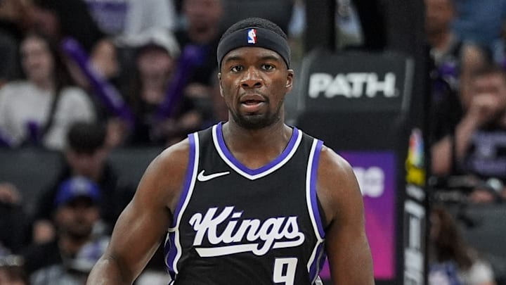 Phoenix Suns v Sacramento Kings