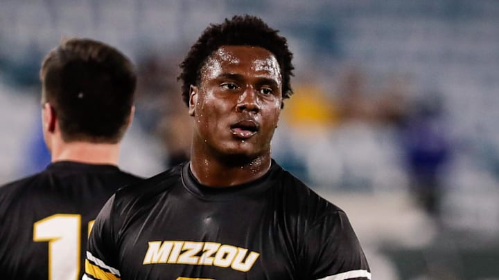 Missouri edge rusher Zion Young