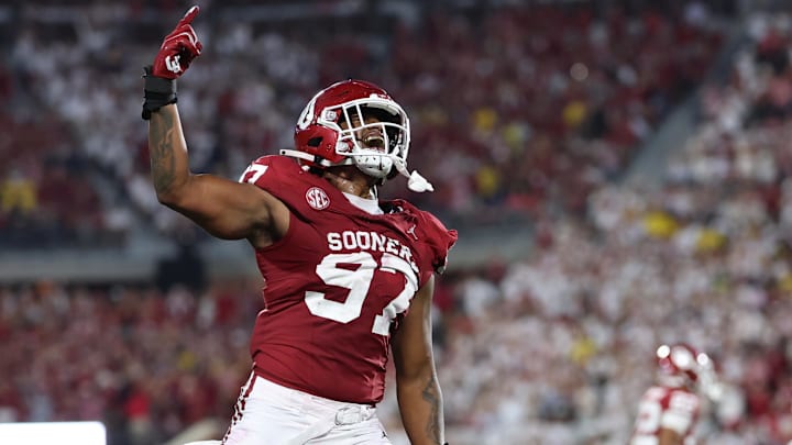 Oklahoma defensive end Marvin Jones Jr. Oklahoma defensive end Marvin Jones Jr.