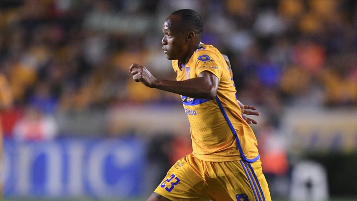 Luis Quiñones está en la puerta de salida en Tigres