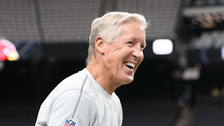 Sep 15, 2025; Paradise, Nevada, USA; Las Vegas Raiders head coach Pete Carroll looks on before the game against the Los Angeles Chargers at Allegiant Stadium. Mandatory Credit: Kiyoshi Mio-Imagn Images Sep 15, 2025; Paradise, Nevada, USA; Las Vegas Raiders head coach Pete Carroll looks on before the game against the Los Angeles Chargers at Allegiant Stadium. Mandatory Credit: Kiyoshi Mio-Imagn Images