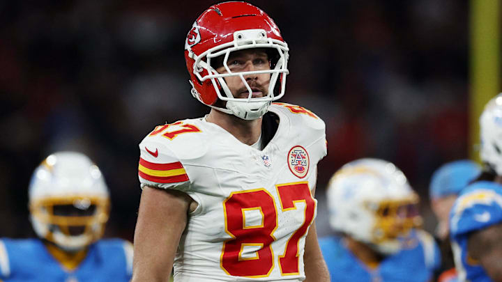 Kansas City Chiefs tight end Travis Kelce (87) looks on against the Los Angeles Chargers in the second half during an NFL game at Corinthians Arena.