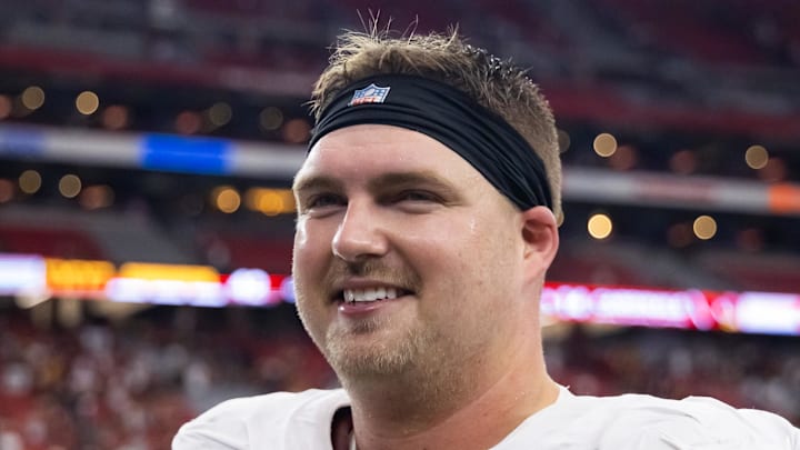 Washington Commanders guard Andrew Wylie against the Arizona Cardinals. Washington Commanders guard Andrew Wylie against the Arizona Cardinals.