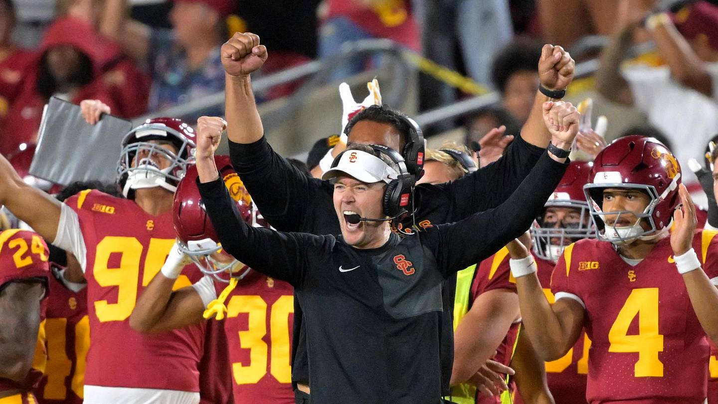 USC Trojans Electric Receiver Earns MVP in Win Over Northwestern