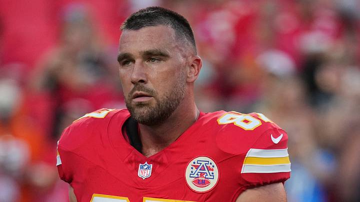 Kansas City Chiefs tight end Travis Kelce (87) Kansas City Chiefs tight end Travis Kelce (87)