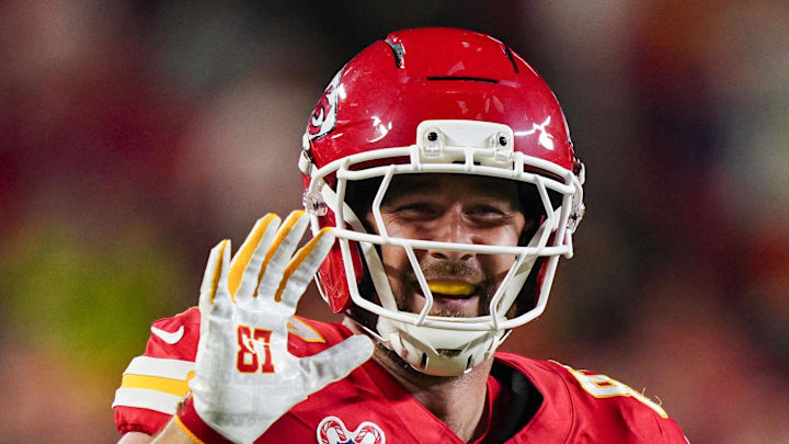 Dec 25, 2025; Kansas City, Missouri, USA; Kansas City Chiefs tight end Travis Kelce (87) reacts after making a catch for a first down during the first half against the Denver Broncos at GEHA Field at Arrowhead Stadium. Mandatory Credit: Jay Biggerstaff-Imagn Images Dec 25, 2025; Kansas City, Missouri, USA; Kansas City Chiefs tight end Travis Kelce (87) reacts after making a catch for a first down during the first half against the Denver Broncos at GEHA Field at Arrowhead Stadium. Mandatory Credit: Jay Biggerstaff-Imagn Images