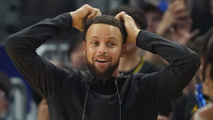 Jan 2, 2026; San Francisco, California, USA; Golden State Warriors guard Stephen Curry (center) reacts after a foul call against center Al Horford (not shown) during the first quarter against the Oklahoma City Thunder at Chase Center. Mandatory Credit: Darren Yamashita-Imagn Images Jan 2, 2026; San Francisco, California, USA; Golden State Warriors guard Stephen Curry (center) reacts after a foul call against center Al Horford (not shown) during the first quarter against the Oklahoma City Thunder at Chase Center. Mandatory Credit: Darren Yamashita-Imagn Images