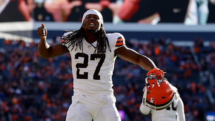 Nov 26, 2023; Denver, Colorado, USA; Cleveland Browns running back Kareem Hunt (27) before the game against the Denver Broncos at Empower Field at Mile High. Mandatory Credit: Isaiah J. Downing-Imagn Images