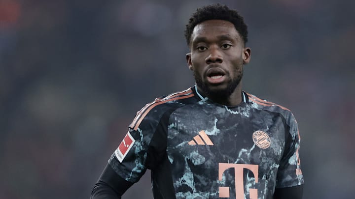 Alphonso Davies aurait encore besoin de réflexion.