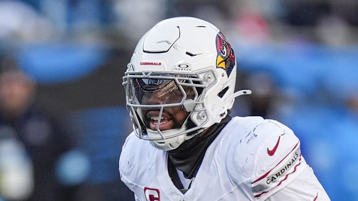 Dec 22, 2024; Charlotte, North Carolina, USA; Arizona Cardinals linebacker Kyzir White (7) during the second half against the Carolina Panthers at Bank of America Stadium. Mandatory Credit: Jim Dedmon-Imagn Images