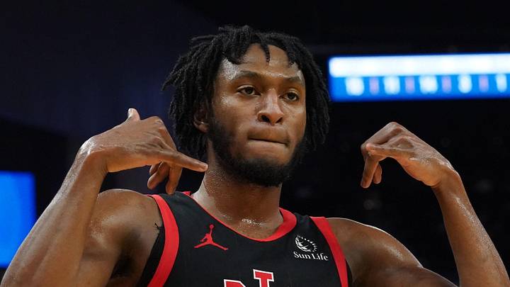 Jan 20, 2026; San Francisco, California, USA;  Toronto Raptors guard Immanuel Quickley (5) celebrates after making a three-pointer against the Golden State Warriors in the third quarter at Chase Center. Mandatory Credit: David Gonzales-Imagn Images