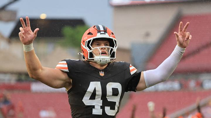 Cleveland Browns linebacker Carson Schwesinger Cleveland Browns linebacker Carson Schwesinger