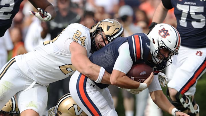 Auburn Tigers quarterback Payton Thorne threw for 239 yards and a touchdown in a 17-7 loss to the Vanderbilt Commodores.