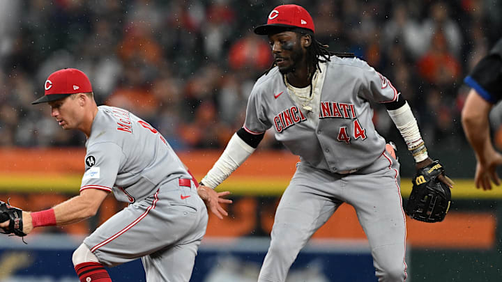 Jun 13, 2025; Detroit, Michigan, USA; Cincinnati Reds second baseman Matt McLain (9) loses the handle on a ground ball against the Detroit Tigers in the the sixth inning at Comerica Park. Mandatory Credit: Lon Horwedel-Imagn Images Jun 13, 2025; Detroit, Michigan, USA; Cincinnati Reds second baseman Matt McLain (9) loses the handle on a ground ball against the Detroit Tigers in the the sixth inning at Comerica Park. Mandatory Credit: Lon Horwedel-Imagn Images