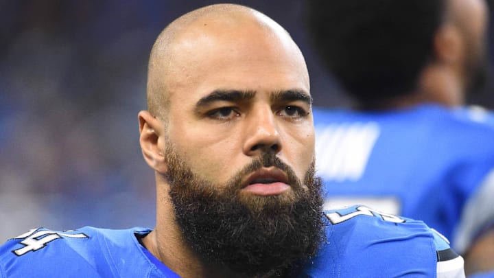 Detroit Lions outside linebacker DeAndre Levy (54).