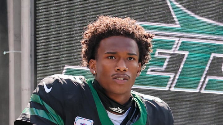 Oct 5, 2025; East Rutherford, New Jersey, USA;  New York Jets wide receiver Garrett Wilson (5) takes the field prior to a game against the Dallas Cowboys at MetLife Stadium. Mandatory Credit: Vincent Carchietta-Imagn Images
