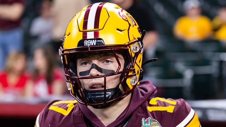 Minnesota Golden Gophers defensive back John Nestor (17) against the New Mexico Lobos 