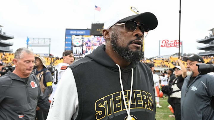 Oct 12, 2025; Pittsburgh, Pennsylvania, USA; Pittsburgh Steelers head coach Mike Tomlin leaves the field following the game against the Cleveland Browns at Acrisure Stadium. Mandatory Credit: Barry Reeger-Imagn Images Oct 12, 2025; Pittsburgh, Pennsylvania, USA; Pittsburgh Steelers head coach Mike Tomlin leaves the field following the game against the Cleveland Browns at Acrisure Stadium. Mandatory Credit: Barry Reeger-Imagn Images