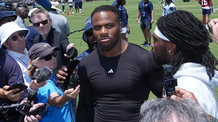 Will the Cowboys actually grant Micah Parsons (center) his trade request?
