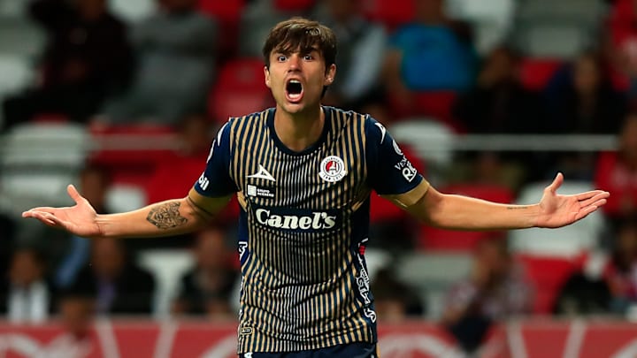 América desea fortalecer su defensa y el nombre del español Unai Bilbao (Atlético San Luis) ha vuelto a sonar.