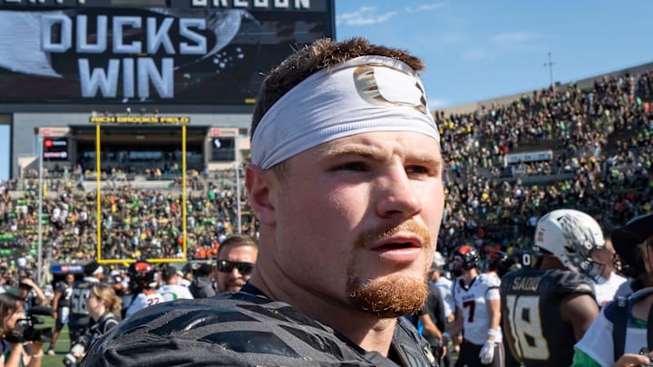Oregon Ducks inside linebacker Bryce Boettcher walks off the field as the Oregon Ducks host the Oregon State Beavers Sept. 20, 2025, at Autzen Stadium in Eugene, Oregon.