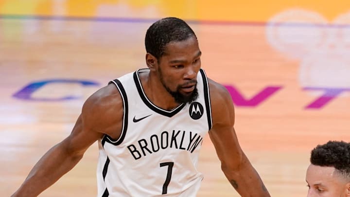 Feb 13, 2021; San Francisco, California, USA; Brooklyn Nets forward Kevin Durant (7) dribbles the ball against Golden State Warriors guard Stephen Curry (30) in the second quarter at the Chase Center. Mandatory Credit: Cary Edmondson-Imagn Images Feb 13, 2021; San Francisco, California, USA; Brooklyn Nets forward Kevin Durant (7) dribbles the ball against Golden State Warriors guard Stephen Curry (30) in the second quarter at the Chase Center. Mandatory Credit: Cary Edmondson-Imagn Images