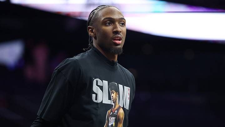 Philadelphia 76ers guard Tyrese Maxey warms up wearing a shirt depicting Vj Edgecombe before a game against the New York Knicks at Xfinity Mobile Arena. Philadelphia 76ers guard Tyrese Maxey warms up wearing a shirt depicting Vj Edgecombe before a game against the New York Knicks at Xfinity Mobile Arena.