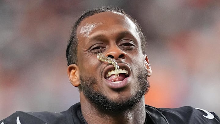 Nov 23, 2025; Paradise, Nevada, USA; Las Vegas Raiders quarterback Geno Smith (7) walks off the field after the Cleveland Browns defeated the Raiders 24-10 at Allegiant Stadium. Mandatory Credit: Stephen R. Sylvanie-Imagn Images Nov 23, 2025; Paradise, Nevada, USA; Las Vegas Raiders quarterback Geno Smith (7) walks off the field after the Cleveland Browns defeated the Raiders 24-10 at Allegiant Stadium. Mandatory Credit: Stephen R. Sylvanie-Imagn Images