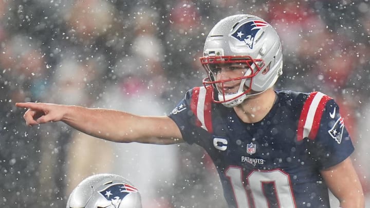 Jan 18, 2026; Foxborough, MA, USA; New England Patriots quarterback Drake Maye (10) communicates in the fourth quarter against the Houston Texans in an AFC Divisional Round game at Gillette Stadium. Mandatory Credit: David Butler II-Imagn Images