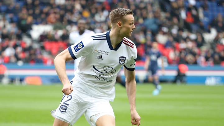 Paris Saint Germain v Girondins de Bordeaux - Ligue 1