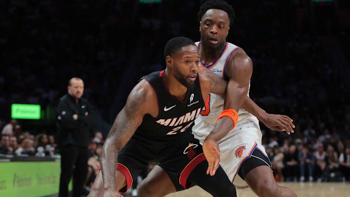 Mar 2, 2025; Miami, Florida, USA; Miami Heat forward Haywood Highsmith (24) protects the basketball from New York Knicks forward OG Anunoby (8) during the third quarter at Kaseya Center. Mandatory Credit: Sam Navarro-Imagn Images Mar 2, 2025; Miami, Florida, USA; Miami Heat forward Haywood Highsmith (24) protects the basketball from New York Knicks forward OG Anunoby (8) during the third quarter at Kaseya Center. Mandatory Credit: Sam Navarro-Imagn Images