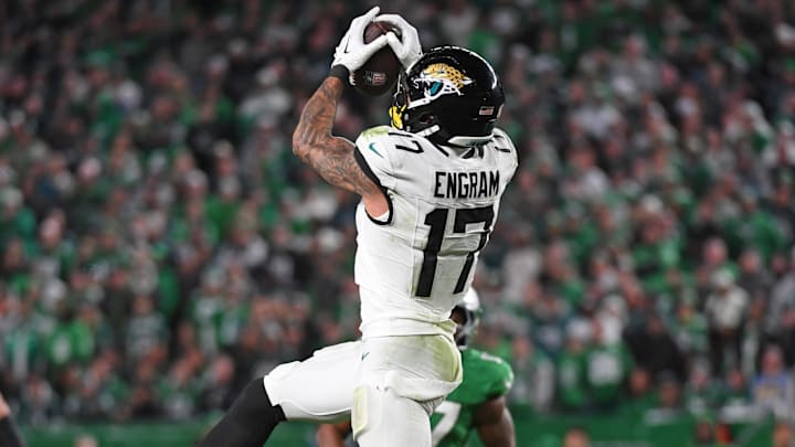 Nov 3, 2024; Philadelphia, Pennsylvania, USA; Jacksonville Jaguars tight end Evan Engram (17) makes a catch against the Philadelphia Eagles at Lincoln Financial Field. Nov 3, 2024; Philadelphia, Pennsylvania, USA; Jacksonville Jaguars tight end Evan Engram (17) makes a catch against the Philadelphia Eagles at Lincoln Financial Field.