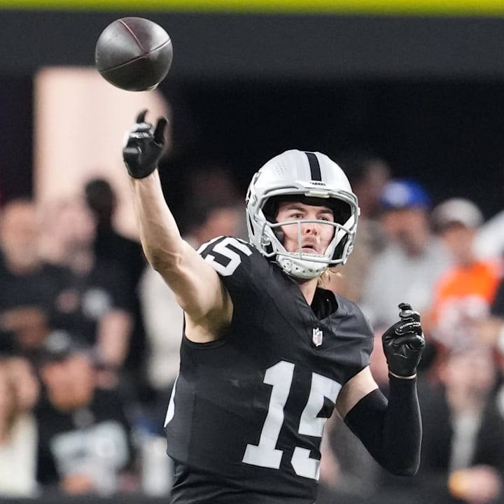 Kenny Pickett, Las Vegas Raiders, NFL, Denver Broncos Kenny Pickett, Las Vegas Raiders, NFL, Denver Broncos