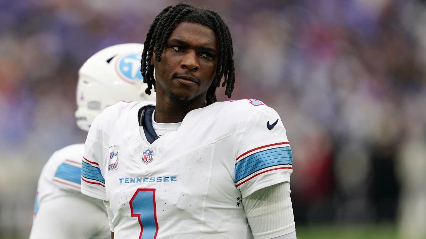 How Jeffery Simmons Trade Begs a Brutal Question About Cam Ward's Future With Titans