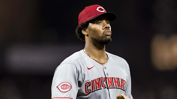 Cincinnati Reds starting pitcher Hunter Greene (21) 
